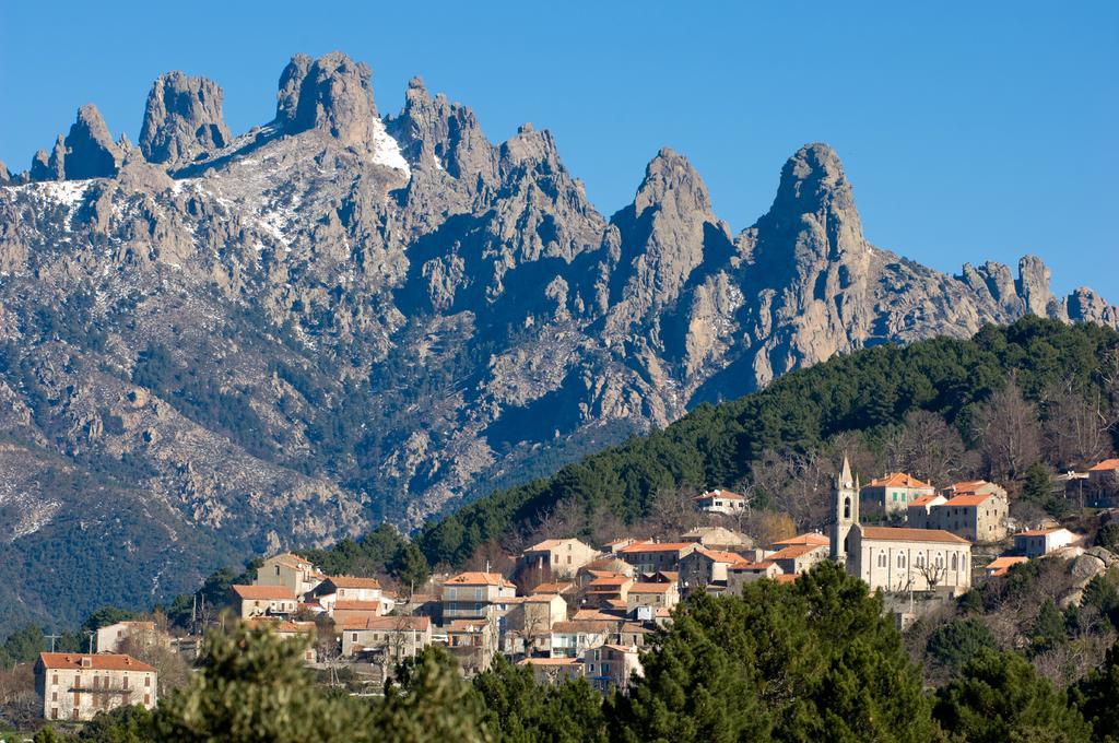 Appartement Vue Mer, Riviere Et Montagnes Sari-Solenzara Buitenkant foto